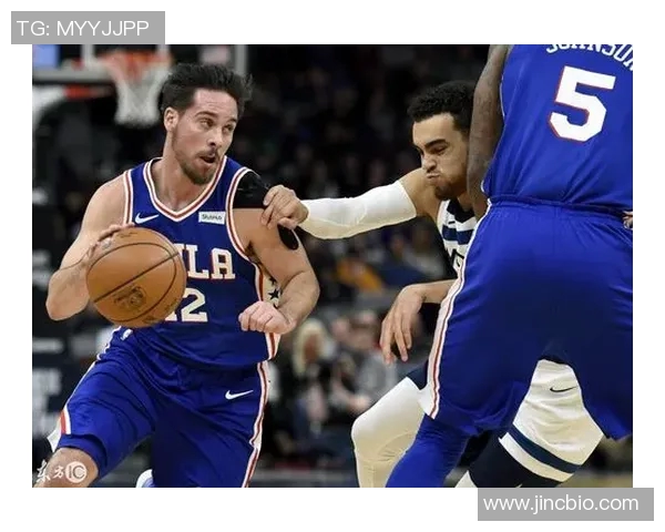 唐斯与西蒙斯的对决：谁能在NBA赛场上更胜一筹